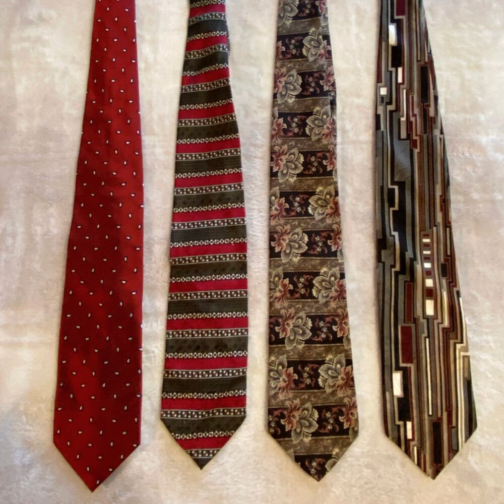 Vintage Mens Lot of 4 Assorted Ties -Assorted Brands & Designs 100% Silk Ties